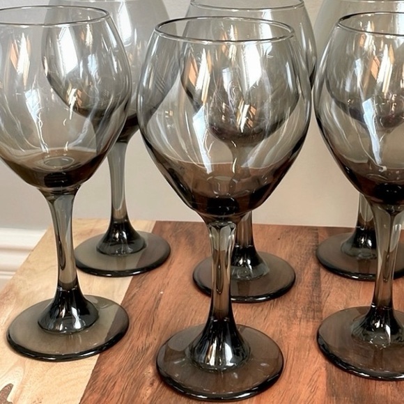 🍷Set of 6 Smoke Gray Ombré Wine Glasses 🍷 EUC! No chips or cracks! - Picture 6 of 16